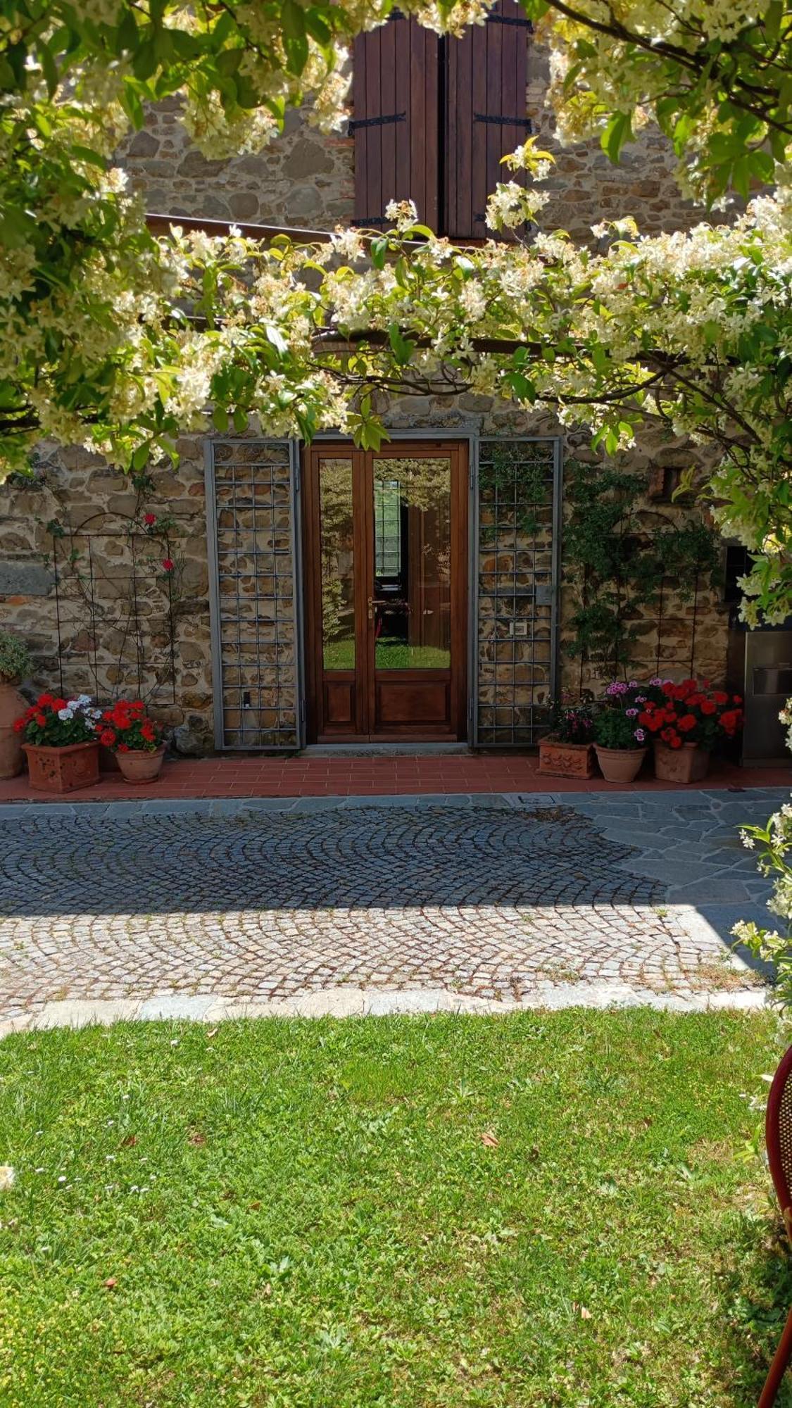 Casina In Pietra Villa Pistoia Luaran gambar